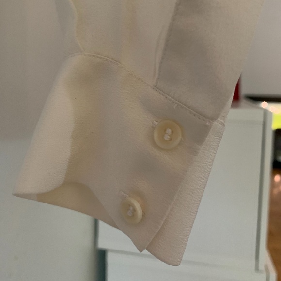 BCBGMaxAzria White V-Neck Long Sleeves Blouse - Picture 5 of 15